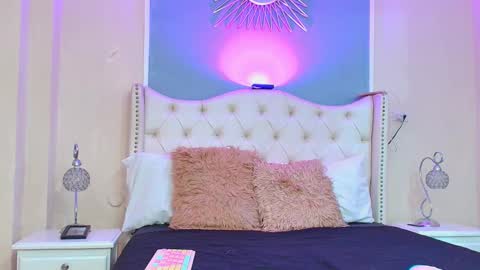 Emily online show from November 2, 1:09 am