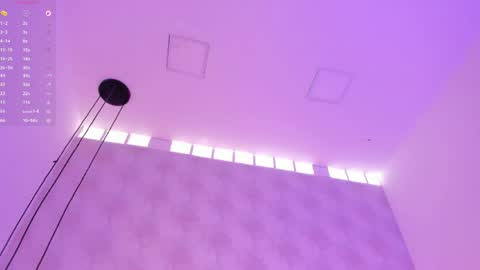 emily_luve online show from April 5, 8:41 pm