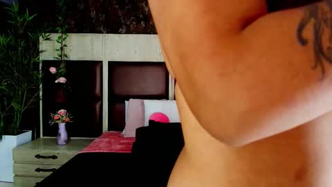 Snapshot of emily_morganxx chatting on October 16, 8:00 pm Emily morgan online show from October 16, 8:00 pm