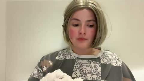 emily_morning_dew online show from May 1, 6:11 pm