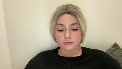 Snapshot of emily_morning_dew chatting on October 13, 5:04 pm emily_morning_dew online show from October 13, 5:04 pm