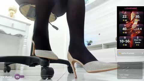 Snapshot of emily_ospina chatting on October 15, 4:48 am emili online show from October 15, 4:48 am