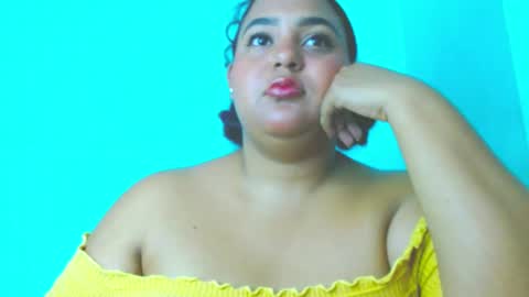 Snapshot of emily_sweet_23 chatting on December 15, 9:42 pm Liss online show from December 15, 9:42 pm