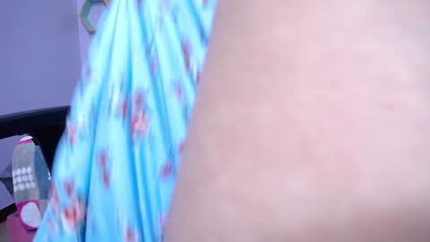 Snapshot of emily_trujillo chatting on February 3, 7:42 pm Emily Trujillo online show from February 3, 7:42 pm