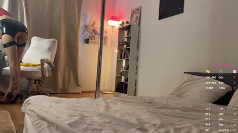 Lia online show from April 20, 8:06 am