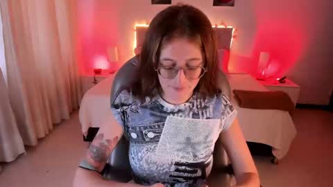 Snapshot of emily_warren__ chatting on October 3, 9:42 pm emily_warren__ online show from October 3, 9:42 pm