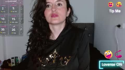 Snapshot of emily_white00 chatting on October 15, 5:54 am emily online show from October 15, 5:54 am