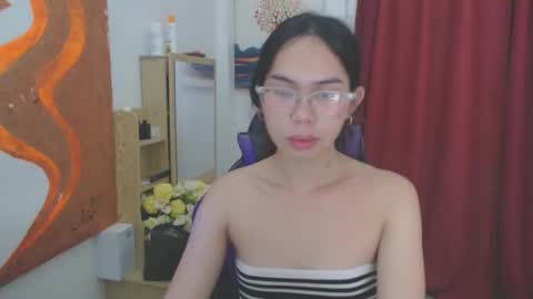 emily_xo143 online show from March 30, 12:49 pm