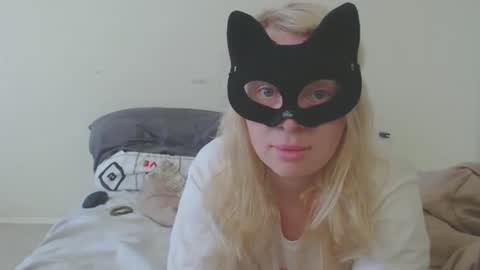 Emily online show from September 21, 10:30 pm