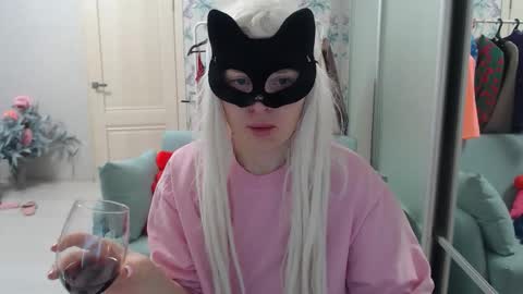 Emily online show from February 14, 2:30 pm