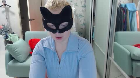 Emily online show from March 20, 6:02 pm