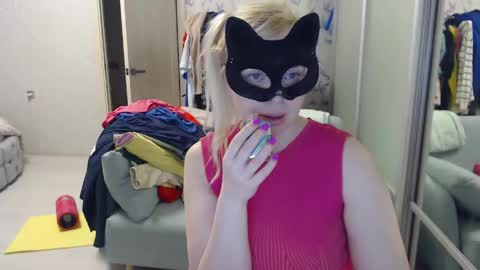 Emily online show from April 15, 8:20 pm