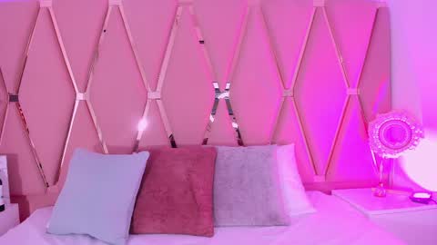 Emily online show from April 9, 11:54 pm