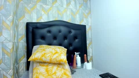 emilybrown21x online show from November 6, 1:22 am