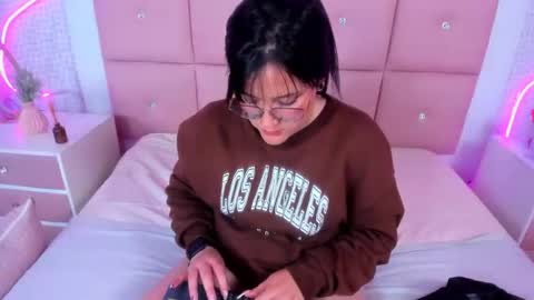 Emily online show from May 29, 4:32 am