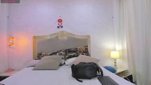 Snapshot of emilycastro_ chatting on January 3, 2:30 pm Emily online show from January 3, 2:30 pm