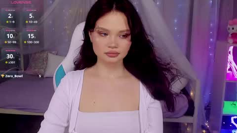 Emilyhaves online show from May 11, 2:45 pm