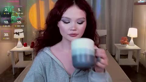 Emilyhaves online show from May 27, 11:29 am