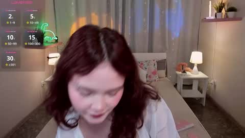 Emilyhaves online show from May 26, 7:40 am