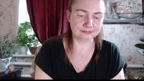 EmilyDoth online show from May 3, 10:51 am