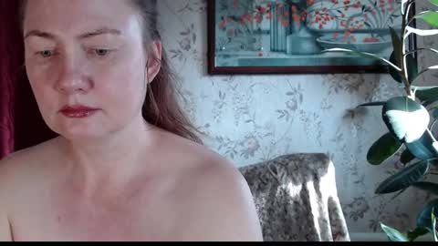 EmilyDoth online show from June 7, 12:01 pm