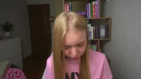 Emilyemmi online show from July 25, 9:22 pm