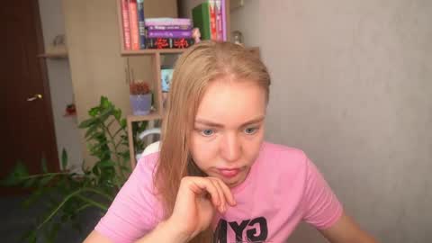 Emilyemmi online show from July 20, 11:01 am