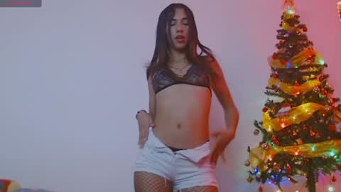 EMILY GAVIRIA online show from December 23, 11:25 am