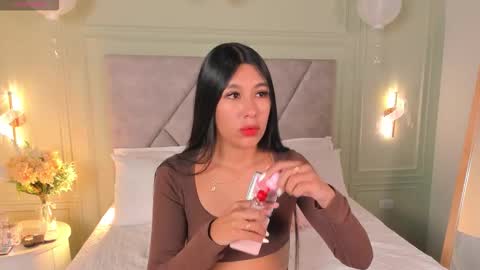 Emily online show from January 10, 8:02 pm