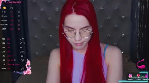 Snapshot of emilykents chatting on September 17, 2:20 am EmilyKents online show from September 17, 2:20 am