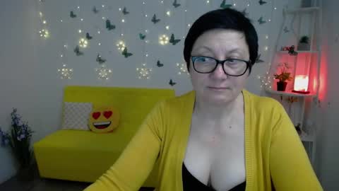 Emily online show from April 16, 8:08 pm