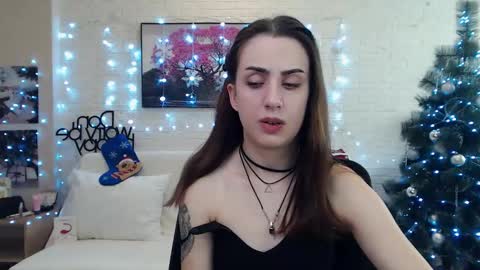 Emyli online show from December 18, 9:18 pm