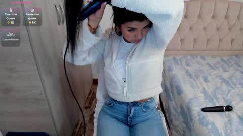 Emily online show from February 1, 2:24 pm