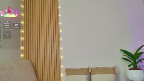 Emily  online show from October 31, 11:09 pm