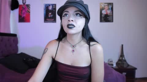 Snapshot of emilyrymer chatting on March 8, 6:14 pm Emily Support me to have 100 likes plx online show from March 8, 6:14 pm