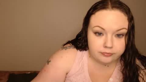 Snapshot of emilysgotissues chatting on December 11, 3:13 am Emily Bankz online show from December 11, 3:13 am