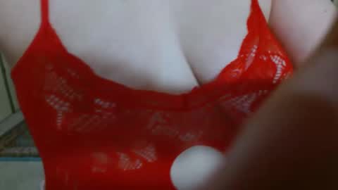 Snapshot of emilyshaze chatting on December 6, 3:30 am emily haze online show from December 6, 3:30 am