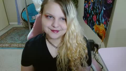 Snapshot of emilyshaze chatting on January 19, 12:49 am emily haze online show from January 19, 12:49 am