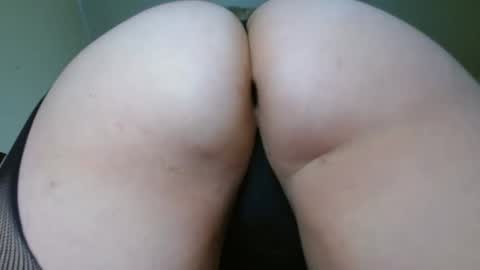 Snapshot of emilyshaze chatting on February 19, 4:44 am emily haze online show from February 19, 4:44 am