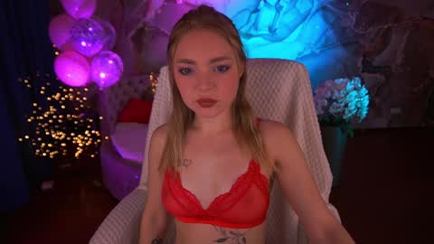 Snapshot of emilysunshines chatting on January 26, 9:40 pm MY NAME IS Emily WELCOME EVERYONE I WILL BE HAPPY TO GIVE YOU WHAT YOU HAVE DREAMED OF FOR SO LONG online show from January 26, 9:40 pm