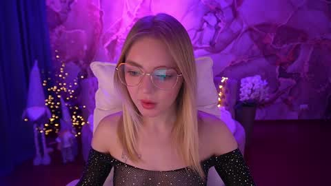 Snapshot of emilysunshines chatting on January 16, 8:57 pm MY NAME IS Emily WELCOME EVERYONE I WILL BE HAPPY TO GIVE YOU WHAT YOU HAVE DREAMED OF FOR SO LONG online show from January 16, 8:57 pm
