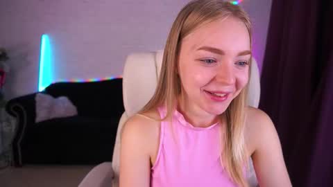 Snapshot of emilysunshines chatting on September 17, 6:44 am MY NAME IS Emily WELCOME EVERYONE I WILL BE HAPPY TO GIVE YOU WHAT YOU HAVE DREAMED OF FOR SO LONG online show from September 17, 6:44 am