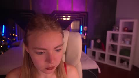 Snapshot of emilysunshines chatting on January 1, 8:58 pm MY NAME IS Emily WELCOME EVERYONE I WILL BE HAPPY TO GIVE YOU WHAT YOU HAVE DREAMED OF FOR SO LONG online show from January 1, 8:58 pm