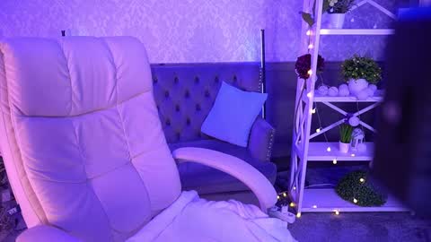 Snapshot of emilysunshines chatting on February 8, 9:46 pm MY NAME IS Emily WELCOME EVERYONE I WILL BE HAPPY TO GIVE YOU WHAT YOU HAVE DREAMED OF FOR SO LONG online show from February 8, 9:46 pm