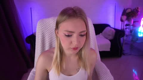 Snapshot of emilysunshines chatting on January 12, 9:29 pm MY NAME IS Emily WELCOME EVERYONE I WILL BE HAPPY TO GIVE YOU WHAT YOU HAVE DREAMED OF FOR SO LONG online show from January 12, 9:29 pm