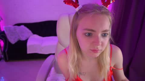 Snapshot of emilysunshines chatting on December 26, 9:37 pm MY NAME IS Emily WELCOME EVERYONE I WILL BE HAPPY TO GIVE YOU WHAT YOU HAVE DREAMED OF FOR SO LONG online show from December 26, 9:37 pm