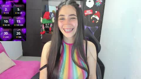 Snapshot of emilytafur chatting on December 4, 2:26 pm Emy online show from December 4, 2:26 pm
