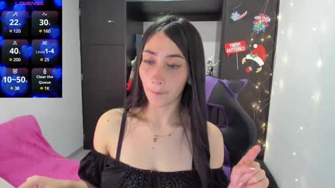 Snapshot of emilytafur chatting on December 30, 5:23 pm Emy online show from December 30, 5:23 pm