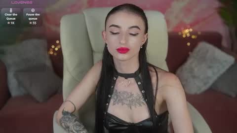 emilyymoon online show from July 28, 2:13 pm