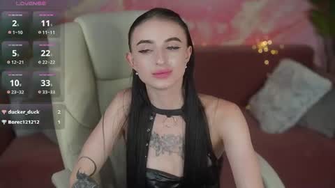 emilyymoon online show from July 28, 4:39 pm